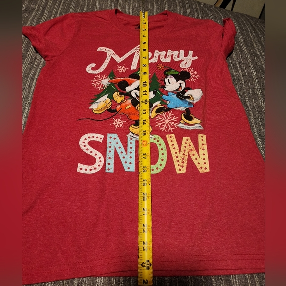 Disney Red T-Shirt Holiday Minnie And Mickey - Merry Snow - Medium NWOT - Picture 7 of 7